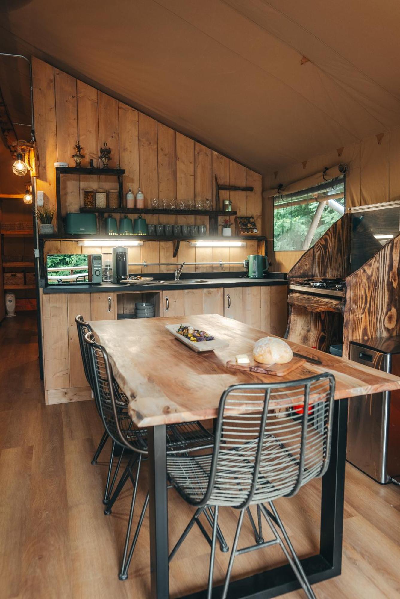 Cosy Forest Lodge Penrhos  Esterno foto